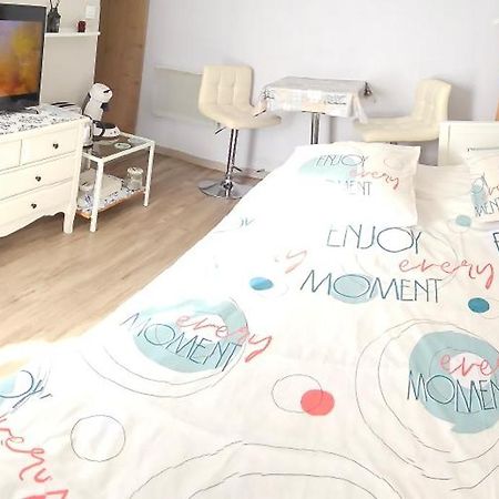 Au Coeur Du Luberon Hotel Кавайон Екстериор снимка